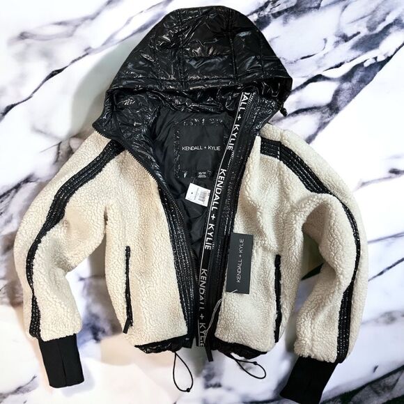 Kendall & Kylie Jackets & Blazers - KENDALL & KYLIE Dublin Mixed-Media Sherpa Puffer Jacket
